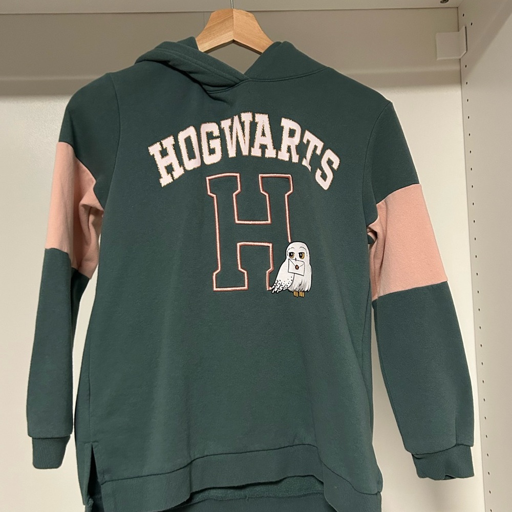 Harry Potter Hogwarts H&M Gray Hoodie with Pink Label